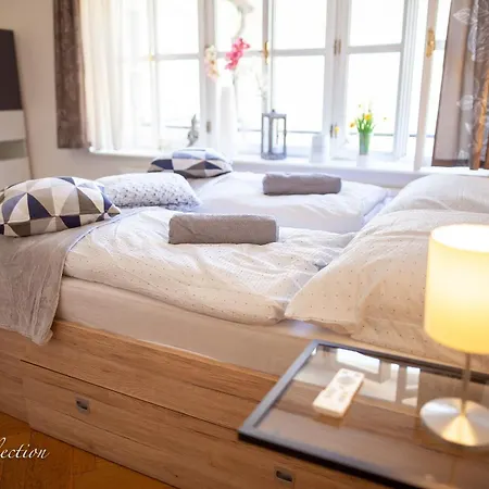 New Old Town Square Sdudio Apartment *
