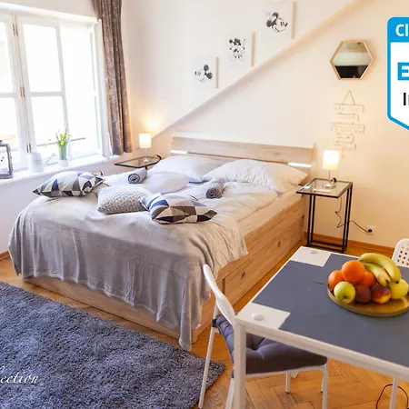 New Old Town Square Sdudio Apartment Prague